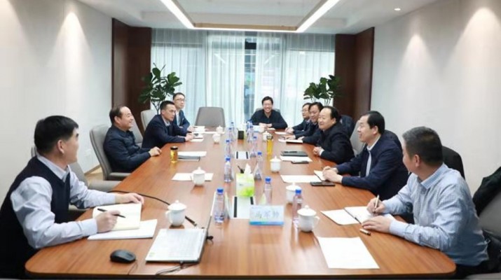 酒泉市肅州區(qū)委副書記、區(qū)長王永宏一行到訪集團公司